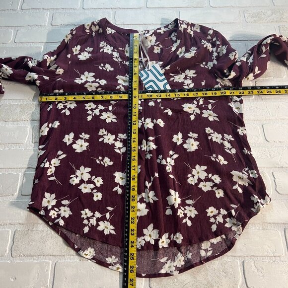 Market & Spruce Blouse Top Womens Large Purple White Floral Popover V-Neck New - Picture 2 of 10